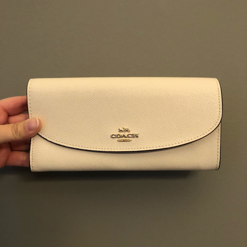 COACH button/zip wallet